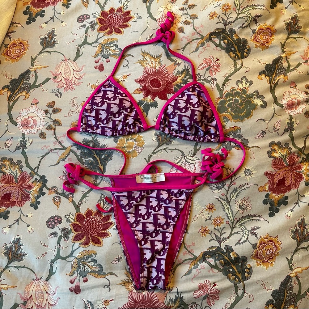 pink bikini